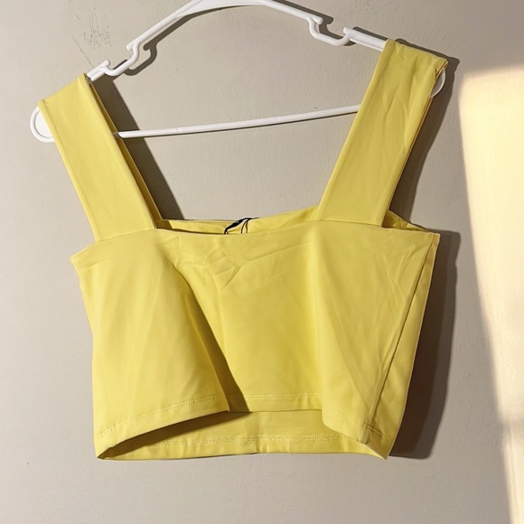 NWT Susana Monaco x Revolve Wide Strap Tank Crop Bra Top women size Medium - Picture 3 of 4